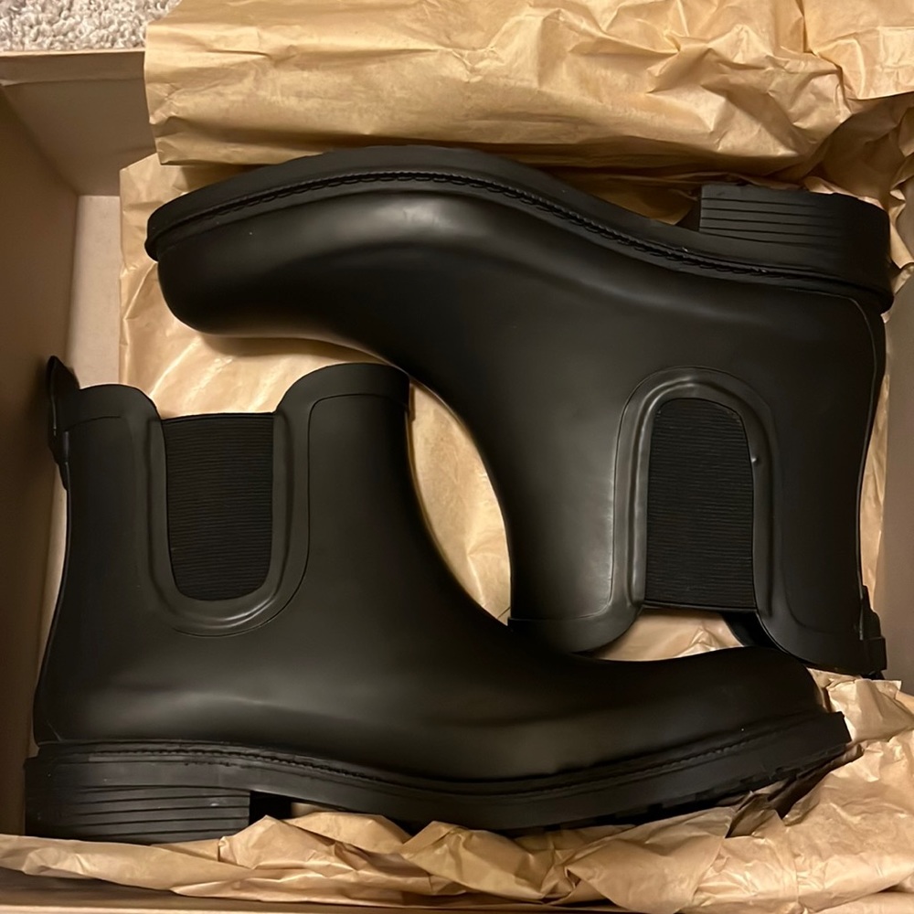 Ankle rain boots